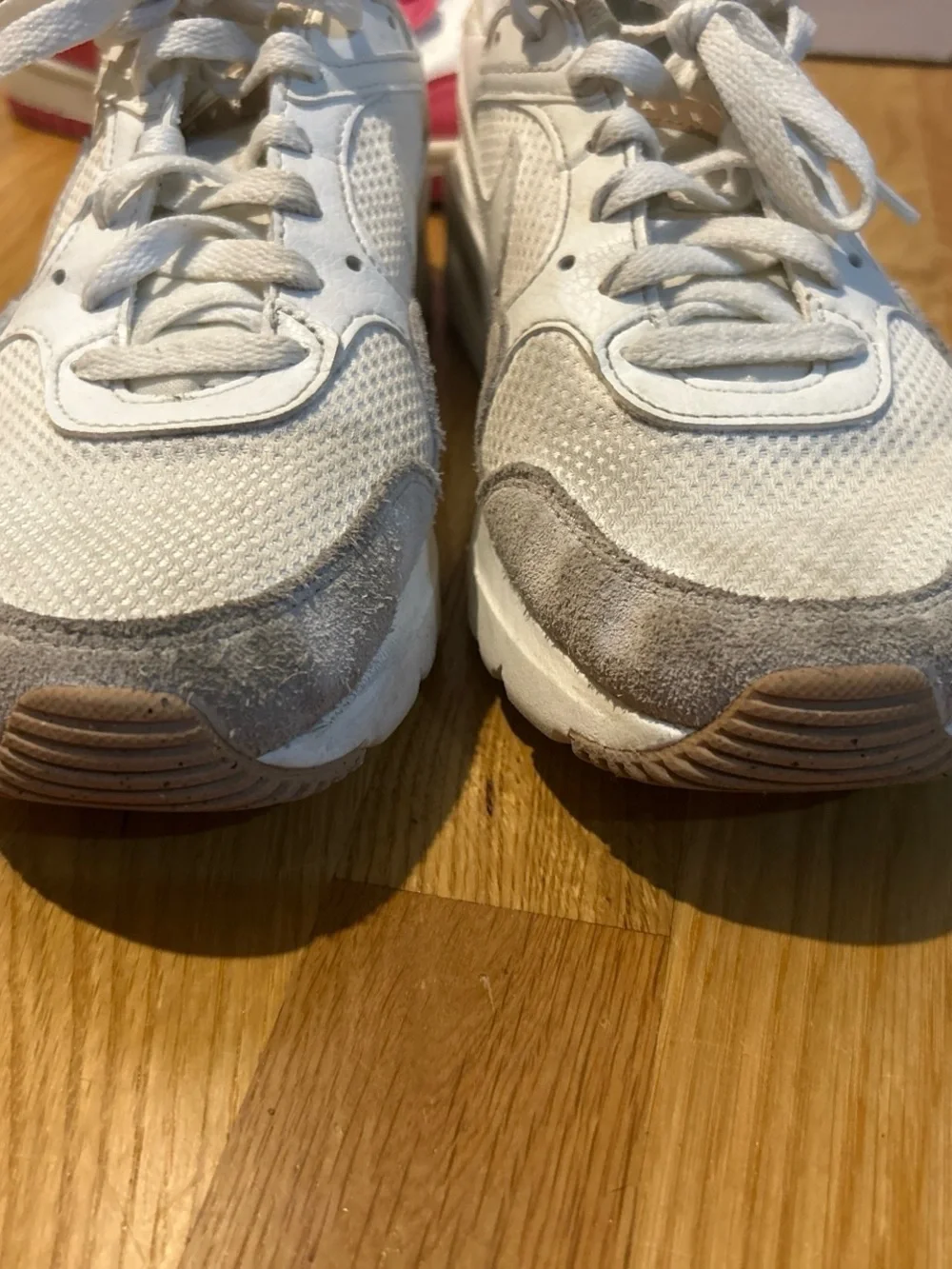 Nike Women's White and Light Gray Low-Top Sneakers